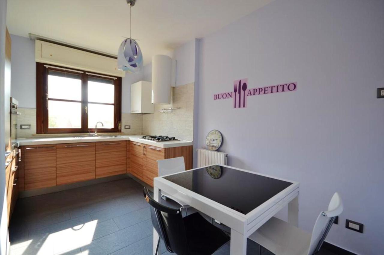 Charming Flat In Vercelli - 50 Sqm - Cosy Balcony. Exterior foto